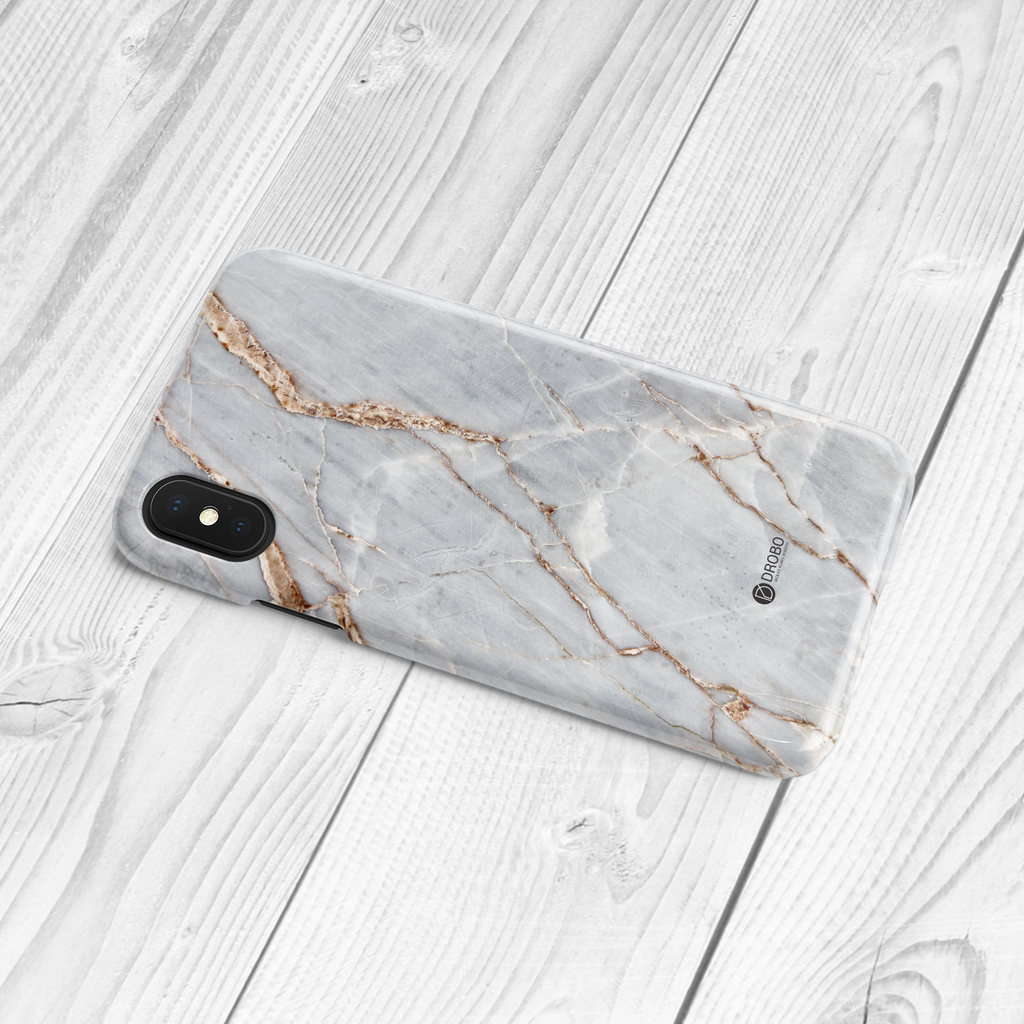 marmurinis telefono įdėklas su aukso detalemis